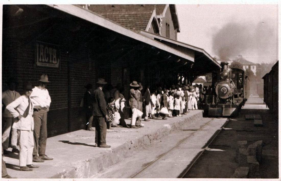 Plataforma da primeira estação ferroviária de São João da Boa Vista